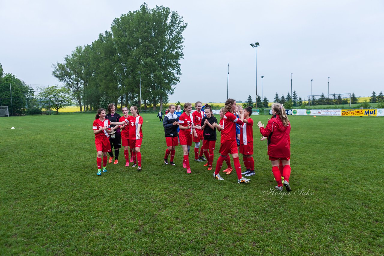 Bild 370 - wCJ SV Steinhorst/Labenz - VfL Oldesloe : Ergebnis: 18:0